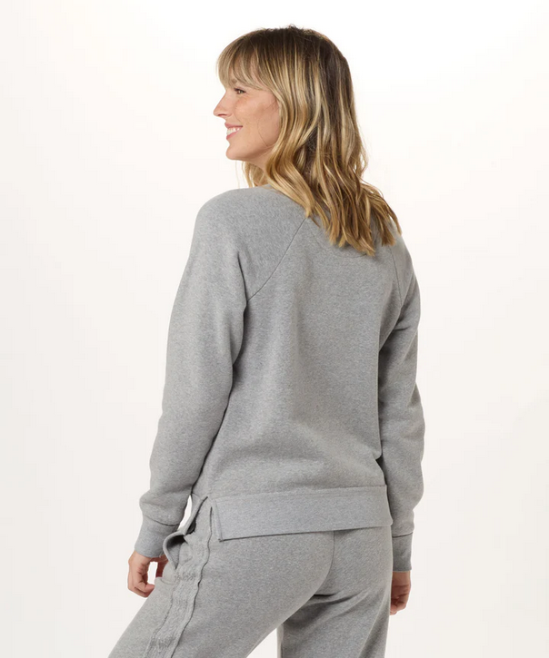 back model view of the traveler fleece 