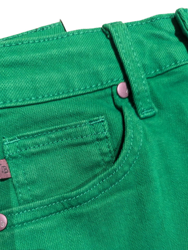 detail picture of the judy blue denim shorts