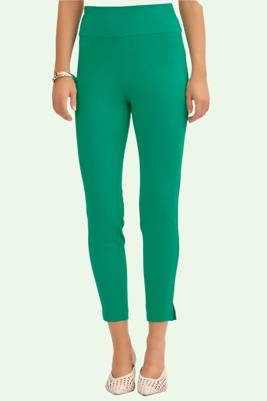 a front shot of the magic capri, shown on a model from the waist down