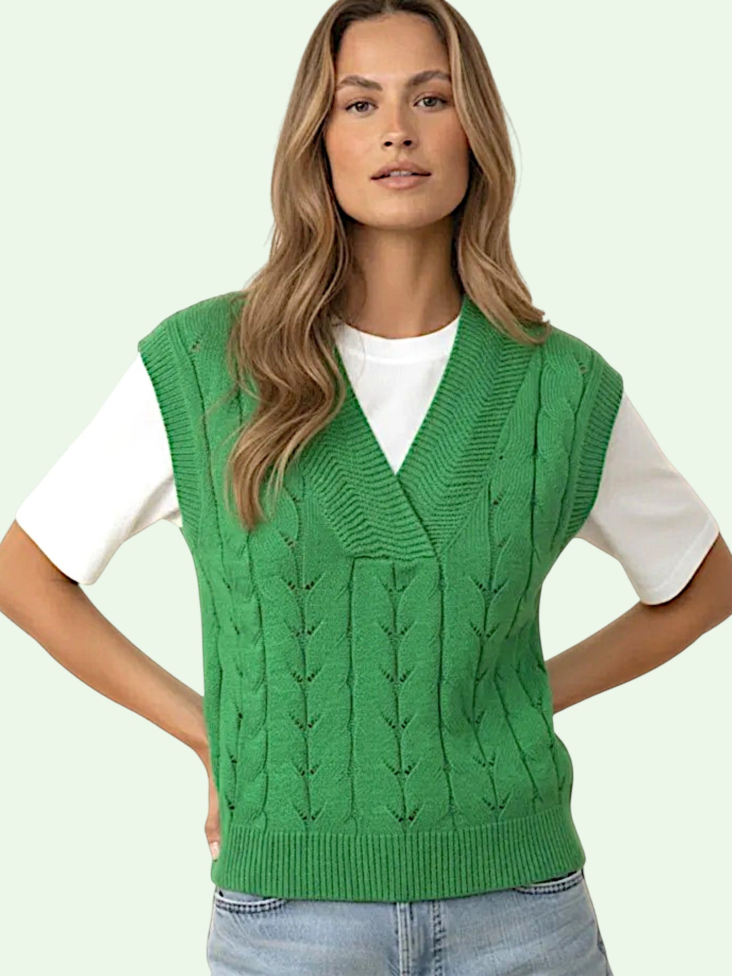 Women's Cable Knit Oversize Sweater Vest